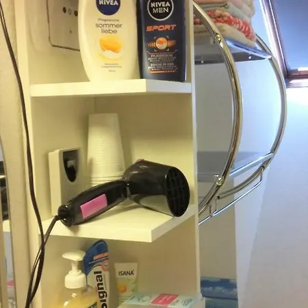 Zwei Ruhige, Private Gaestezimmer Nahe U-bahn