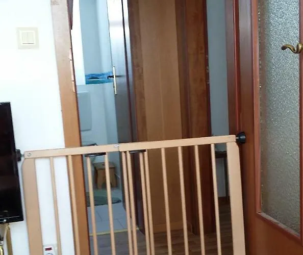 Zwei Ruhige, Private Gaestezimmer Nahe U-bahn 홈스테이 뉘른베르크