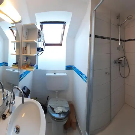 Zwei Ruhige, Private Gaestezimmer Nahe U-bahn *