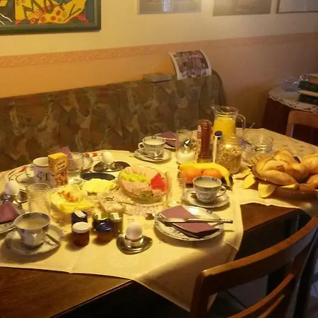 Zwei Ruhige, Private Gaestezimmer Nahe U-bahn Нюрнберг