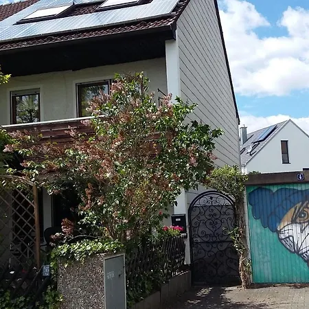 Zwei Ruhige, Private Gaestezimmer Nahe U-bahn 民宿 *